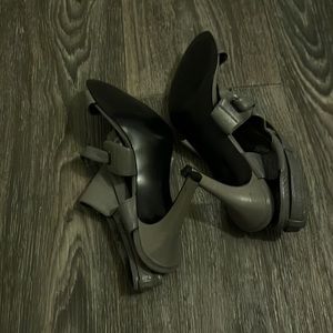 Nine West sling back heels size 9 medium